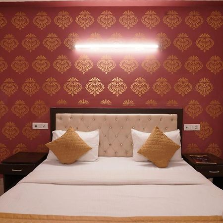 Hotel Tourist Palace New Delhi Extérieur photo